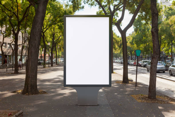 Posizioni Disponibili blank street billboard poster stand on boulevard. 3d illustration.